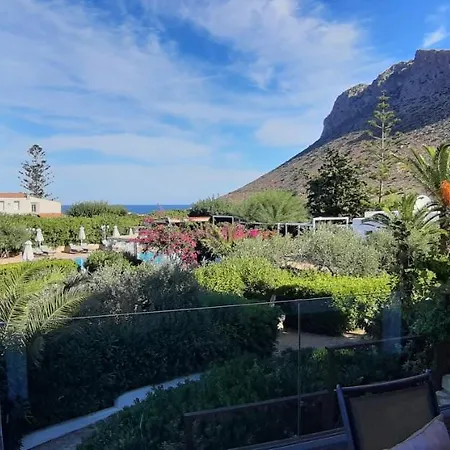 Artemis Village & 4* Stavrós