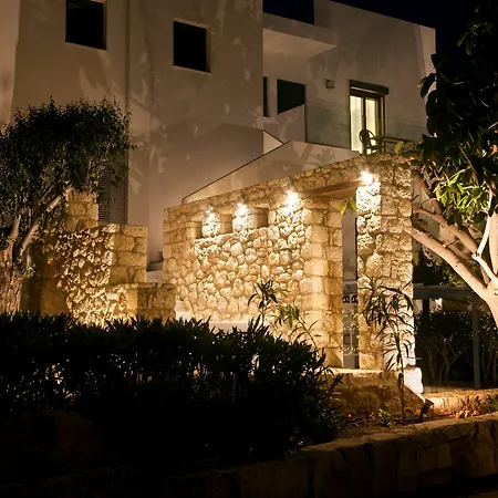 Artemis Village & 4* Stavrós