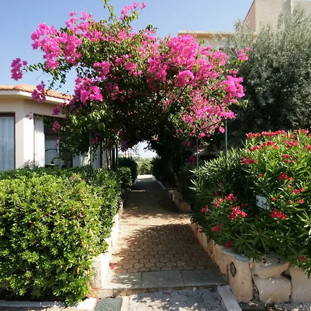 Artemis Village & Stavrós