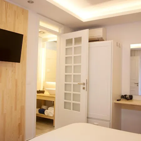 Artemis Village & Lejlighedshotel 4*